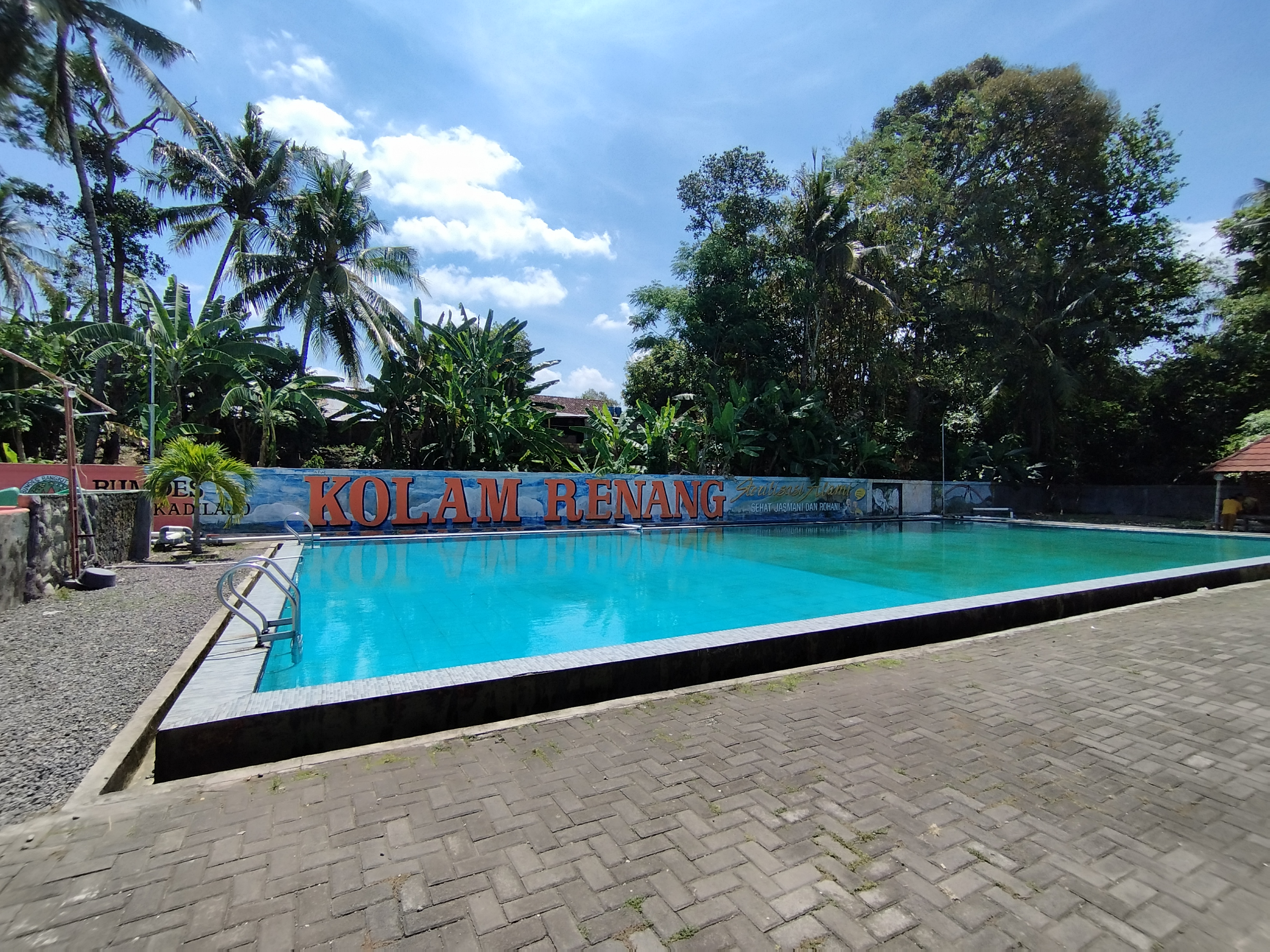 Kolam Renang Umbul Kadilajo