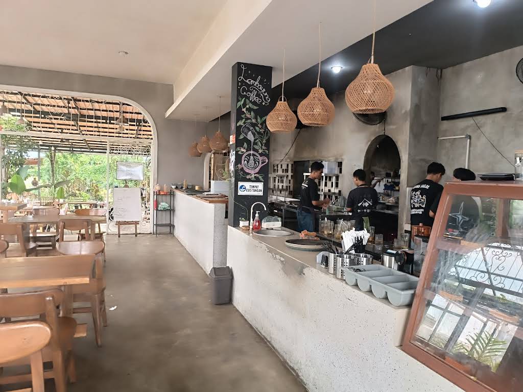 Lembayung by Aroma Rasa: Oase Kuliner Elegan dan Artistik di Jantung Klaten