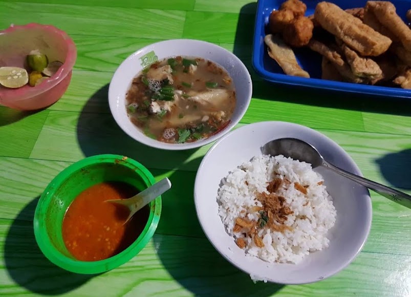 Sop Ayam Pak Min: Menatap Mahakarya Kuliner Legendaris yang Membawa Nama Klaten ke Panggung Nasional