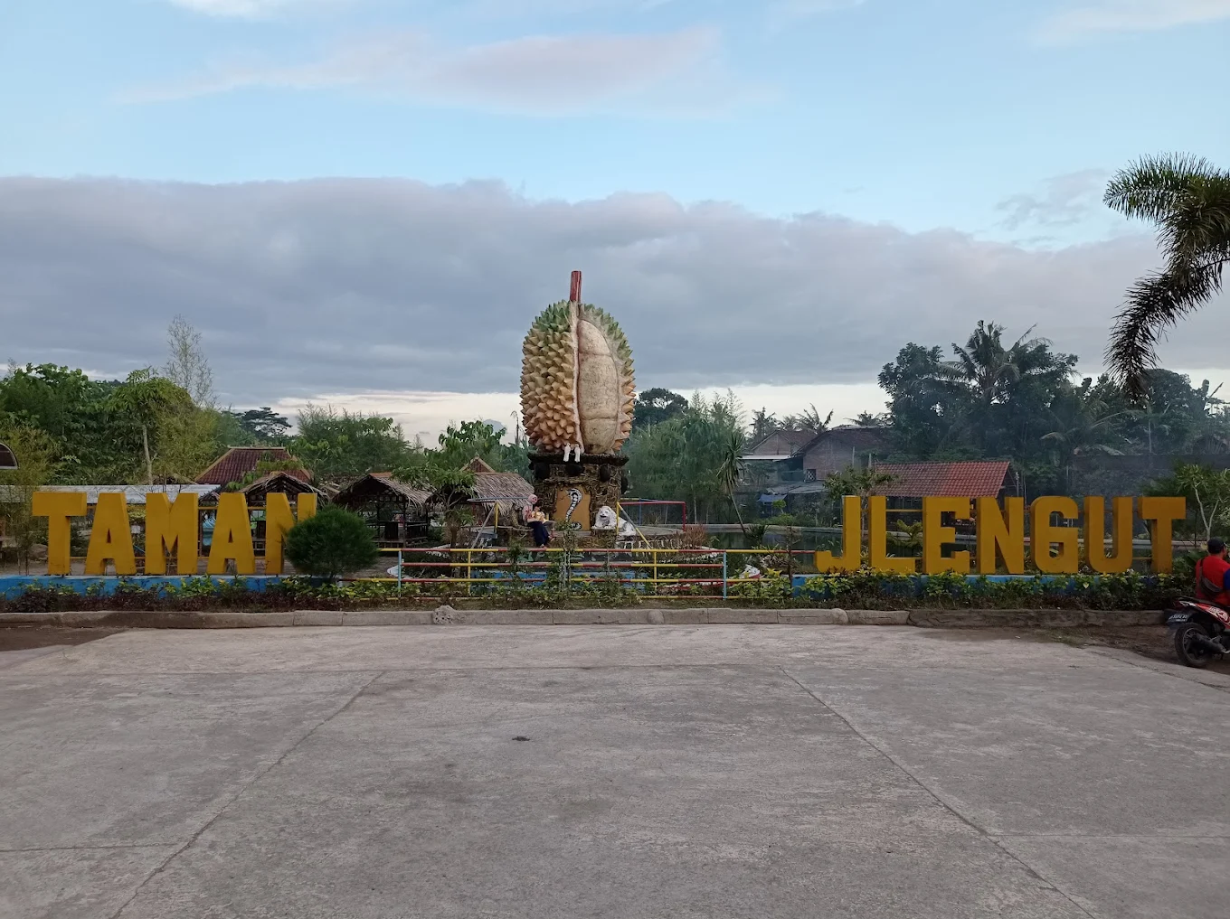 Taman Jlengut Kebonarum: Oase Eduwisata Mini Zoo Ramah Kantong untuk Liburan Keluarga di Klaten